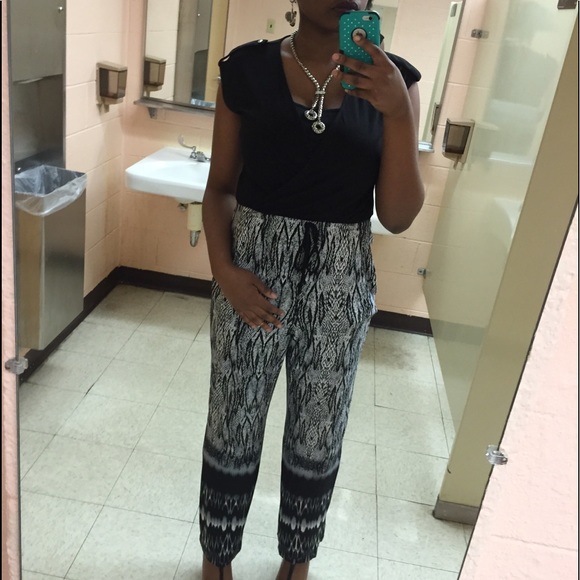 Snakeskin jumpsuit - Picture 2 of 8